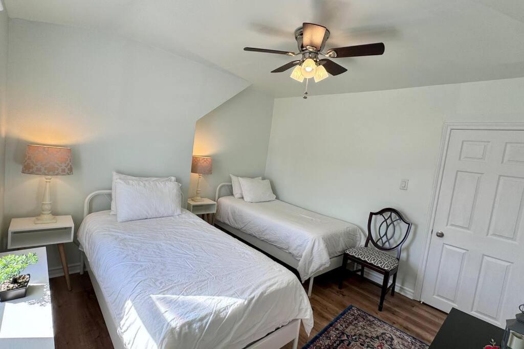 Near The Falls Two Bedroom - 5 Min Walk To Clifton Niagara Falls Luaran gambar