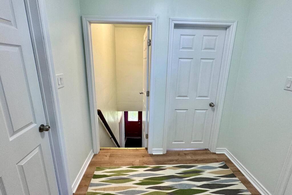 Near The Falls Two Bedroom - 5 Min Walk To Clifton Niagara Falls Luaran gambar